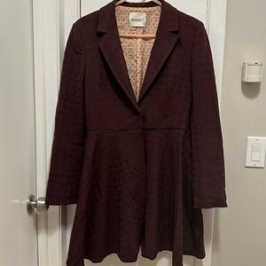 Beatrice b Coat Textured Embossed Pattern Wool Italy Womens Sz 10 Burgundy Jacke